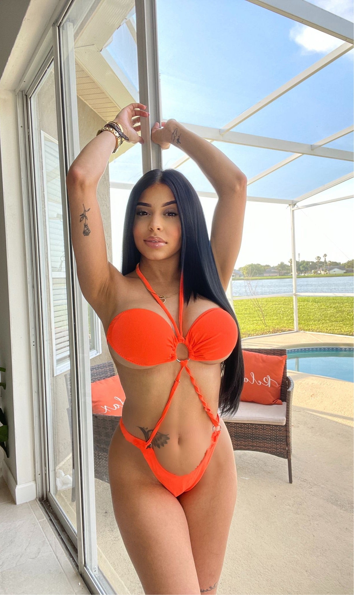 Neon Orange 🧡